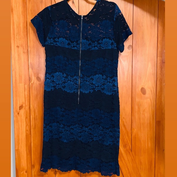 🎉3/30🎉 Faded blue lace dress - Picture 2 of 2
